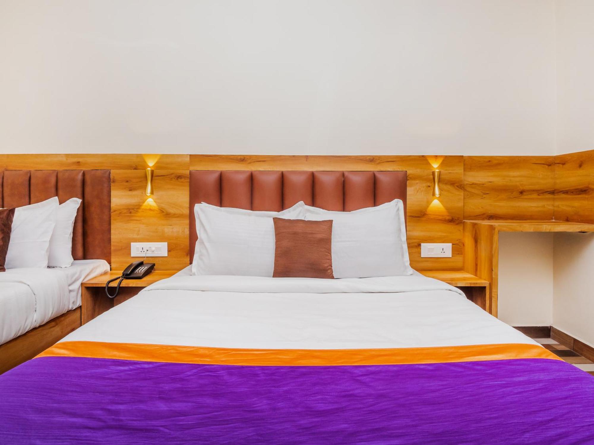 Hotel Era มุมไบ ภายนอก รูปภาพ